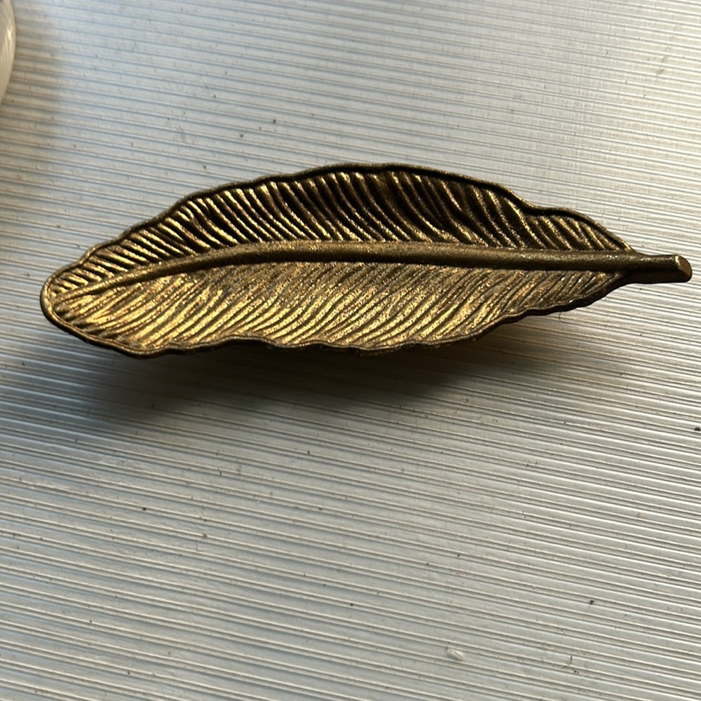 Metal feather 🪶 5” long